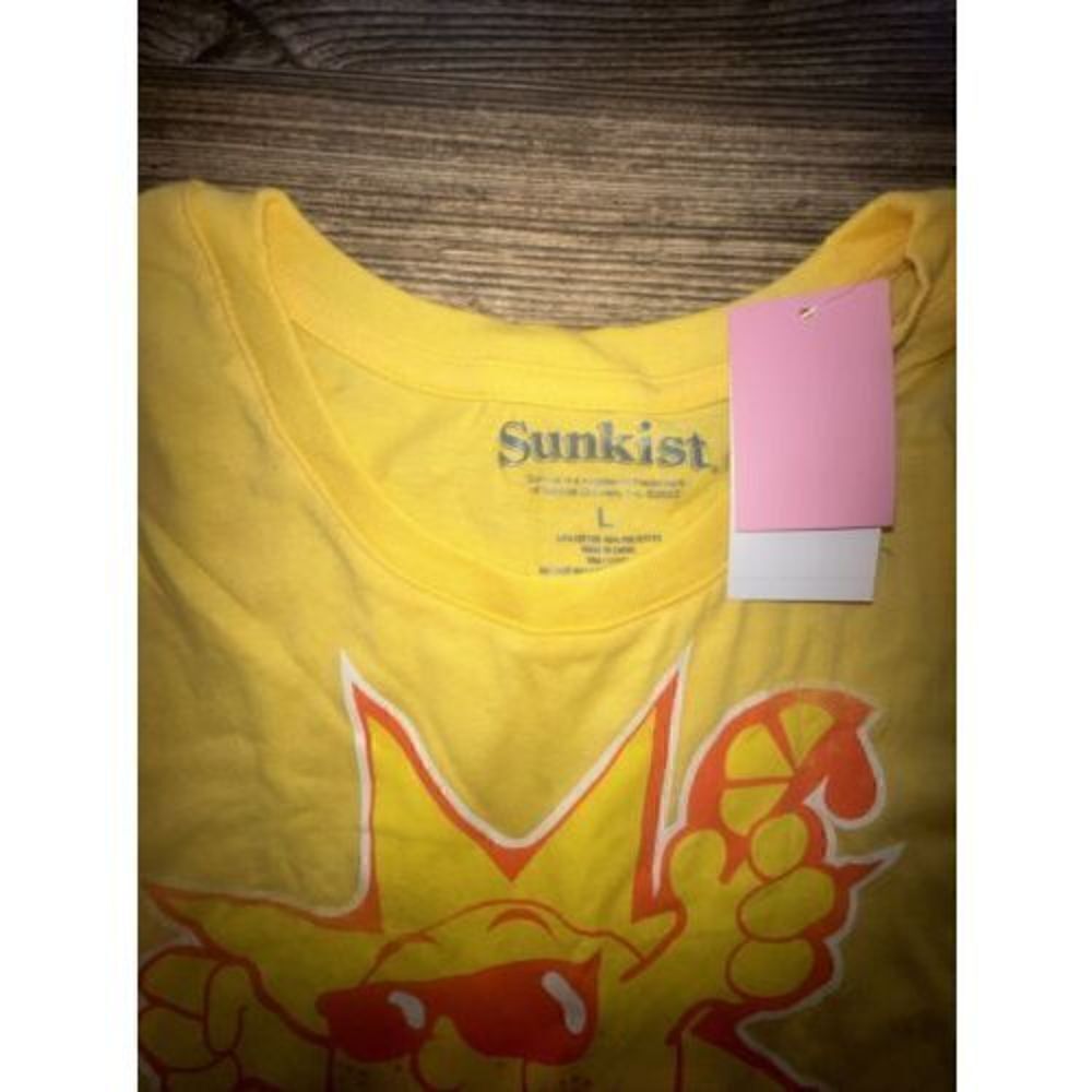 Sunkist Women's Size Large Lemon Zest Sunkist California Orange Cropped T-Shirt - Picture 2 of 4